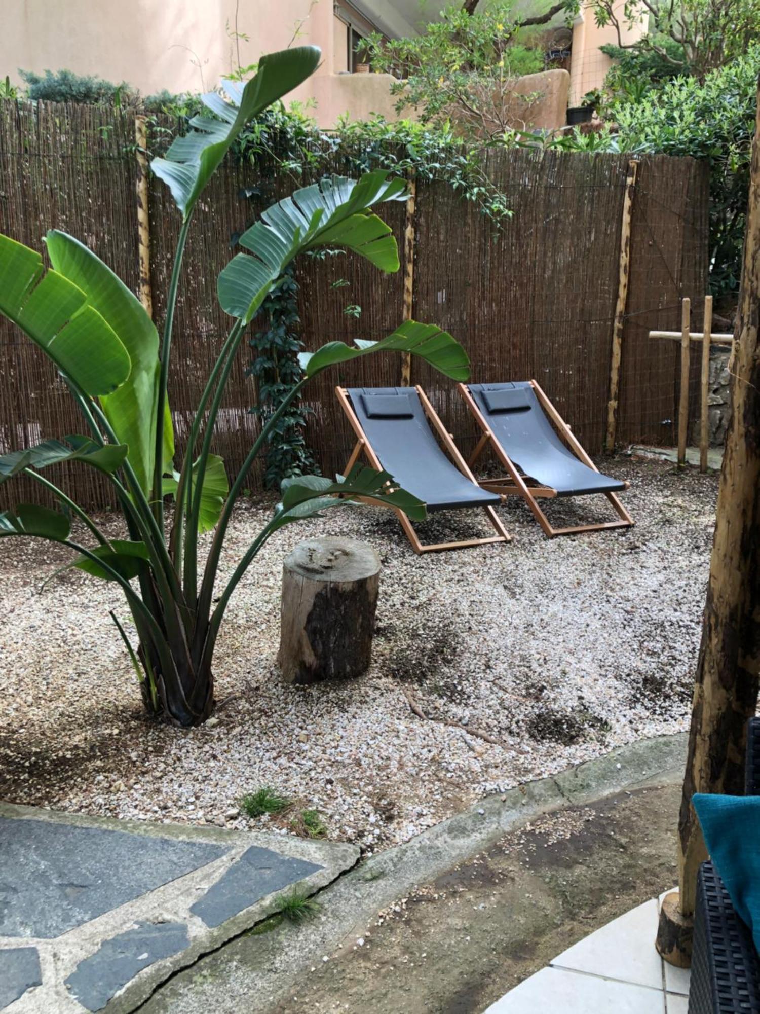 Appartement Rez De Jardin Cavalaire-sur-Mer Exteriör bild